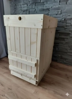 Prosklený včelí úl – Zadní strana